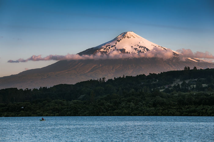 Действуйющий вулкан Вильяррика, Чили