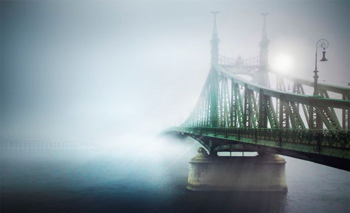 Туманный Будапешт: атмосферные фотографии Тамаша Рижави