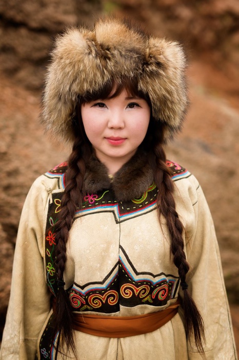 Дівчина з народу Орочони, Аліхе, Внутрішня Монголія, Китай.  Автор: Олександр Хомишина.